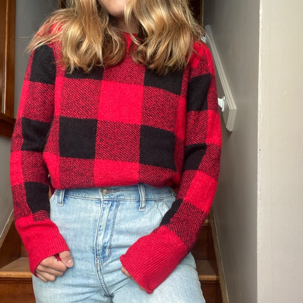 Old Navy Buffalo Check Sweater